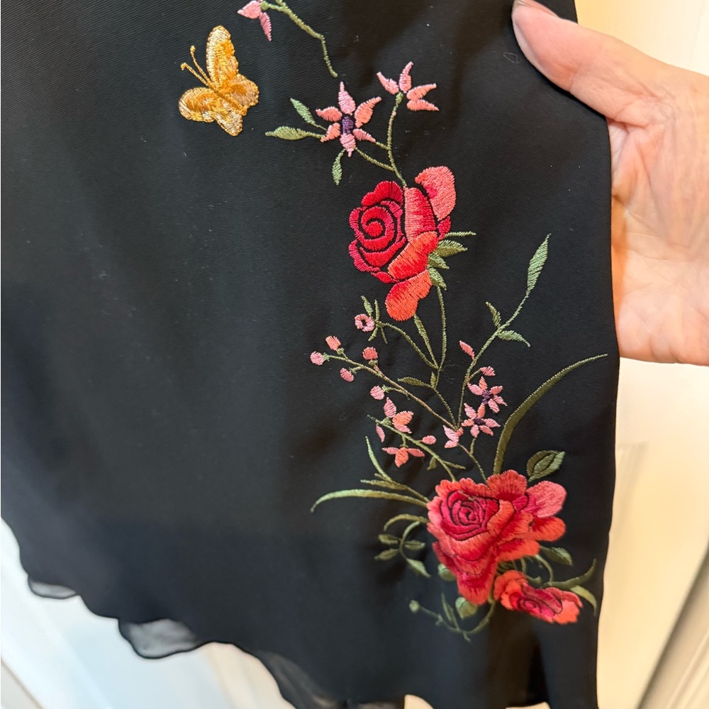 S.L. Fashions Petite Black Embroidered Rose Dress Size 10P Flutter Sleeve Midi